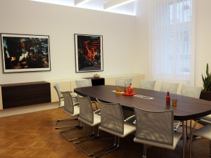 Büro Umbau Besprechungszimmertisch in Nuß