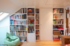 Bücherwand nach Maß