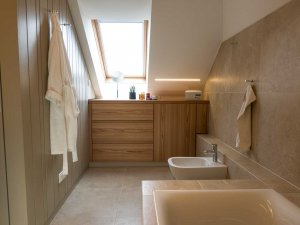 Badezimmer Renovierung Möbel nach Maß