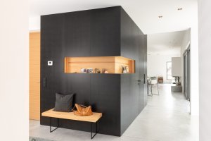 Vorzimmer Vorratsschrank schwarz