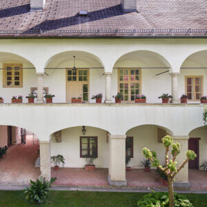 Sanierte historische Kastenfenster im Schloss Lackenbach