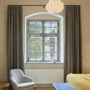 Saniertes historisches Kastenfenster im Schloss Lackenbach